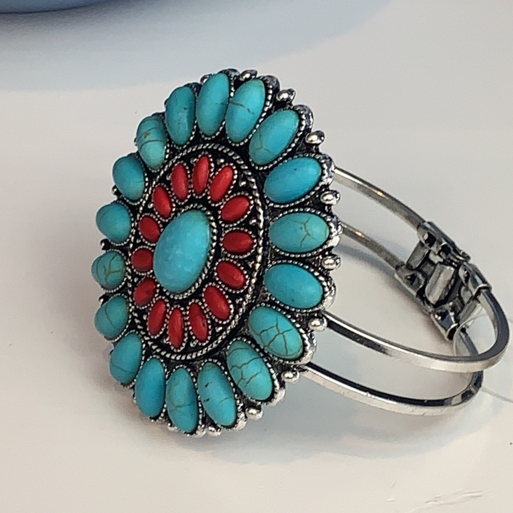 Boho Western Style Squash Blossom Hinge Bracelet - Picture 6 of 7